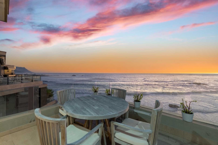 2 Bedroom Property for Sale in Clifton Western Cape